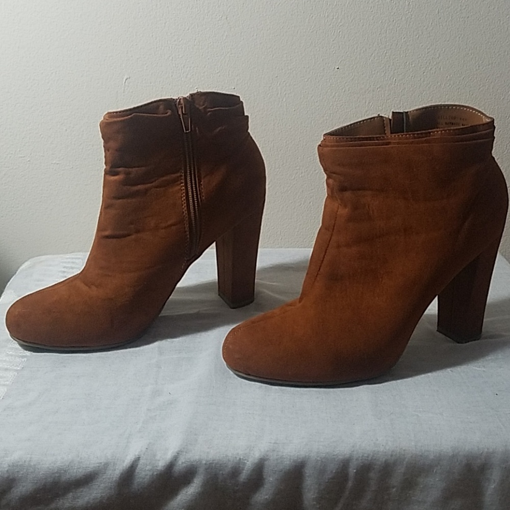 Ankle boots
